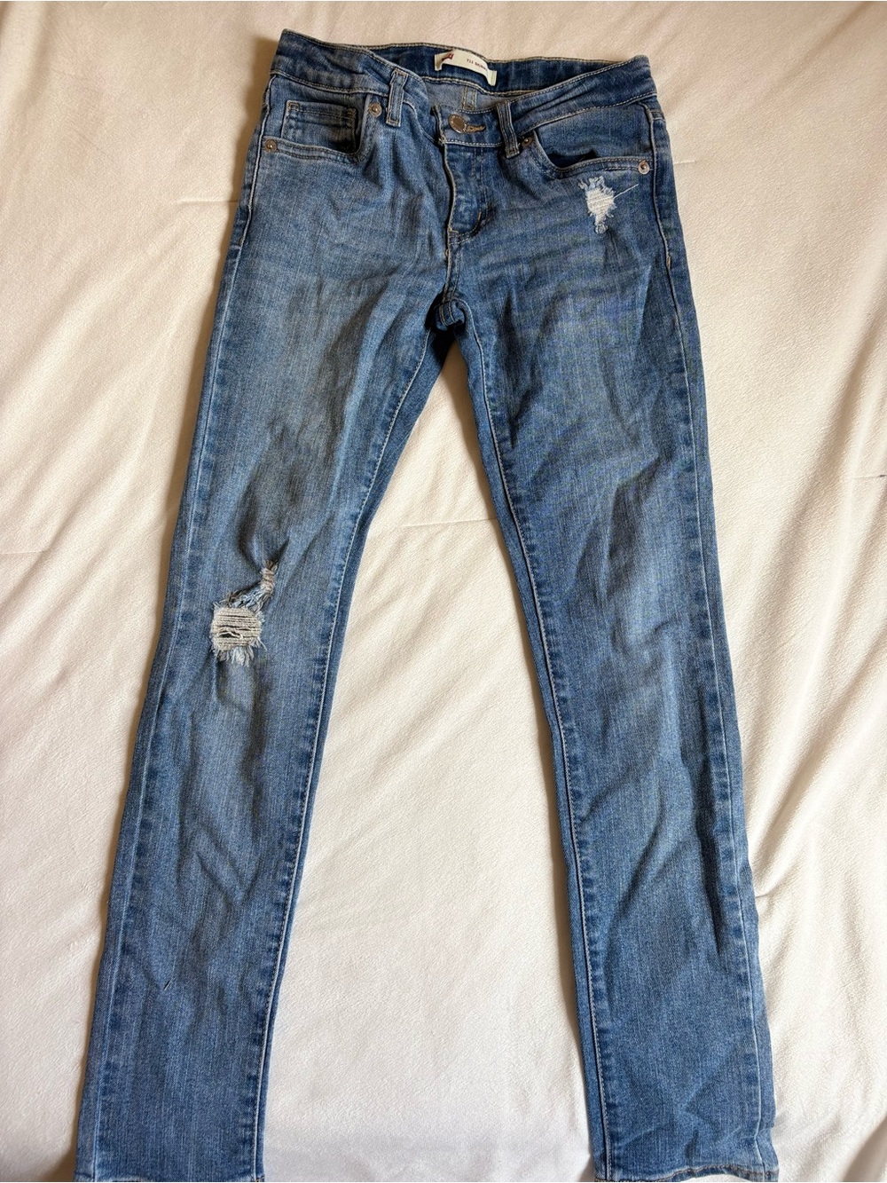Levi's Women's Light Blue Skinny Ripped Jeans